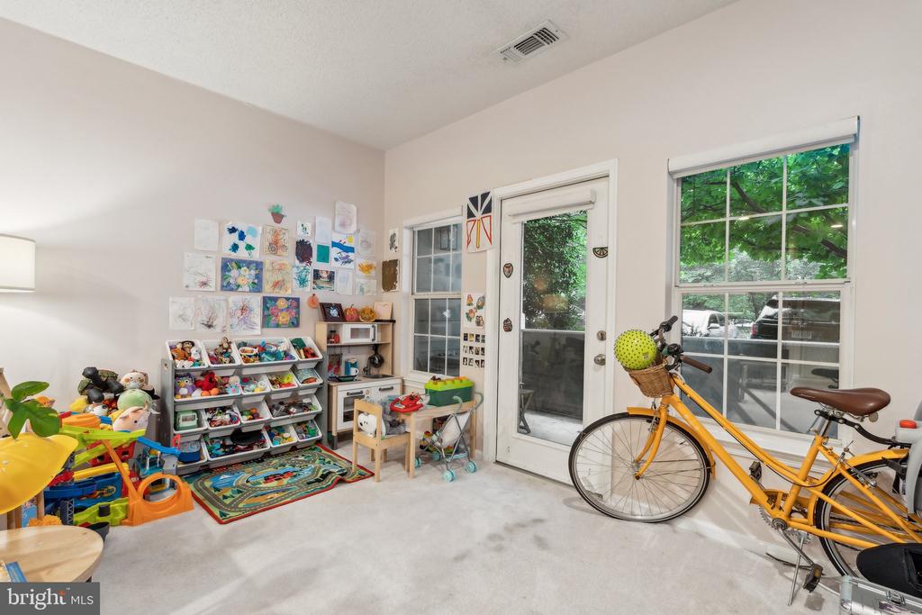 1708 LAKE SHORE CREST DRIVE 11