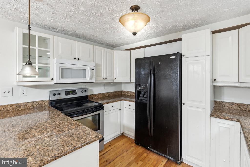 8490 RIPPLED CREEK COURT