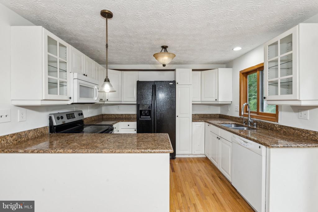 8490 RIPPLED CREEK COURT