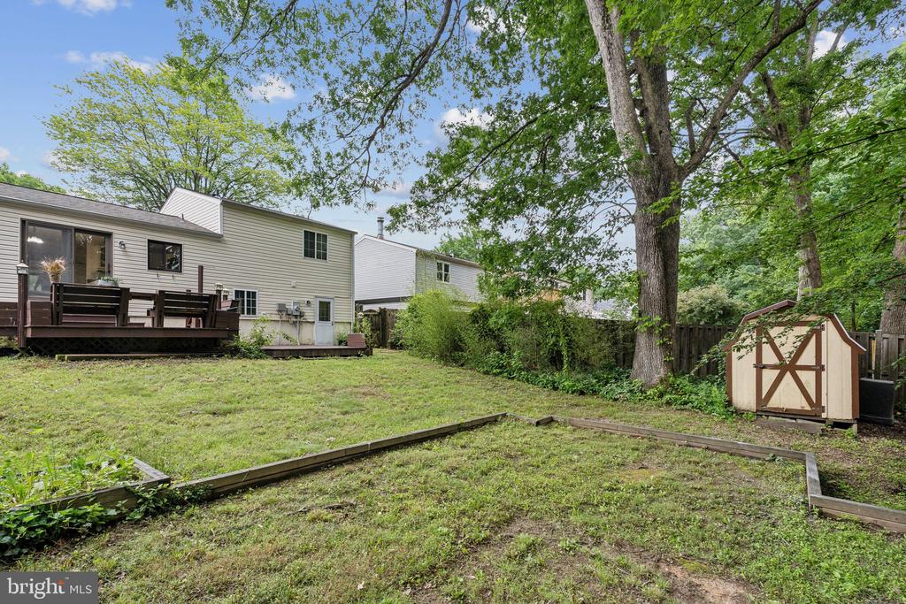 8490 RIPPLED CREEK COURT