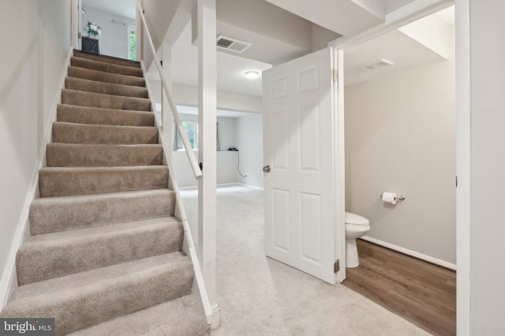 6842 HEATHERWAY COURT