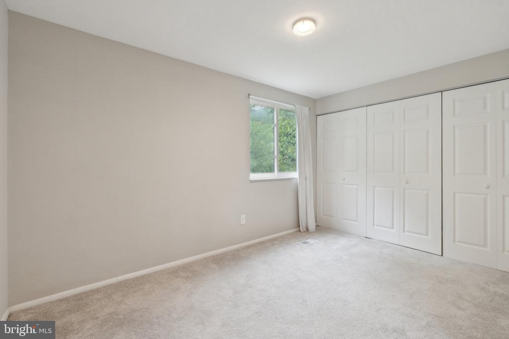 6842 HEATHERWAY COURT