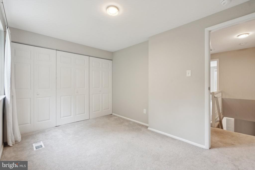 6842 HEATHERWAY COURT