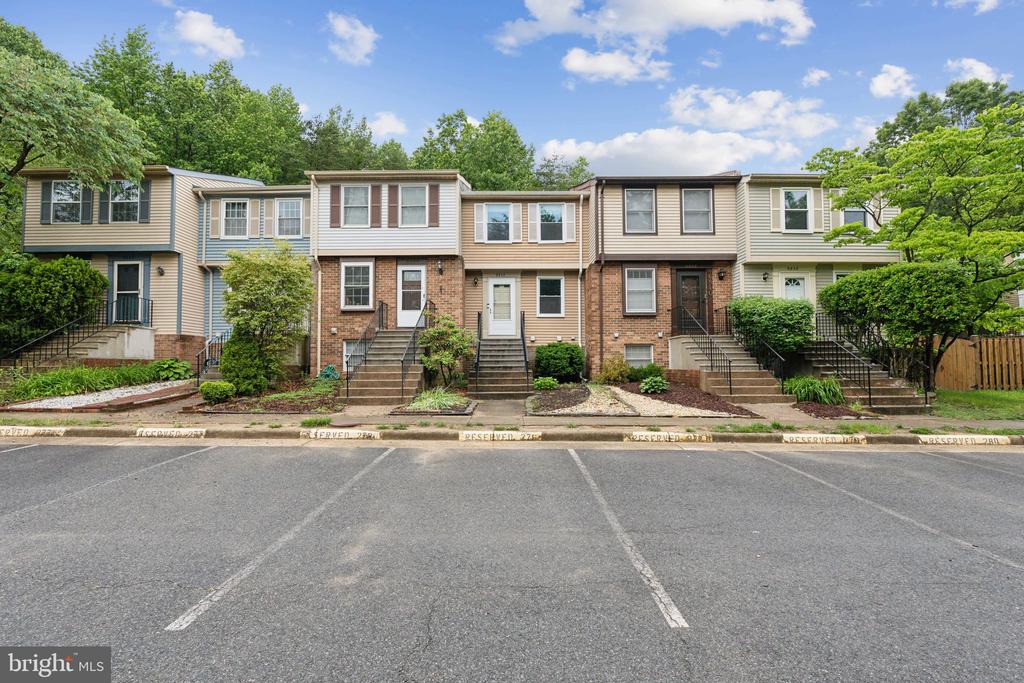 6842 HEATHERWAY COURT