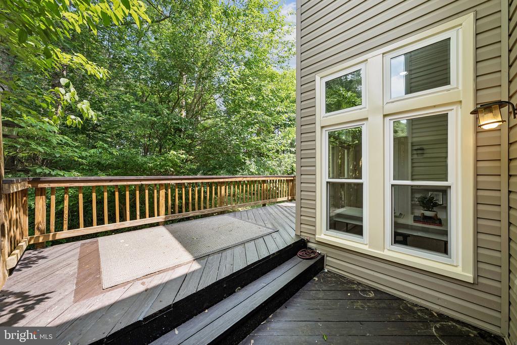 5562 JOWETT COURT