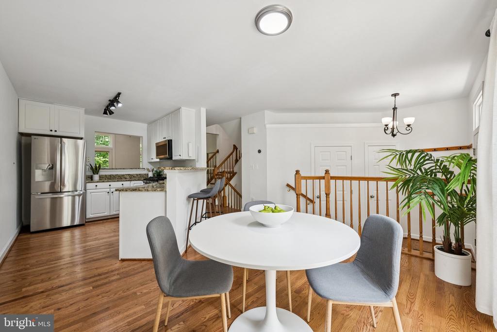5562 JOWETT COURT
