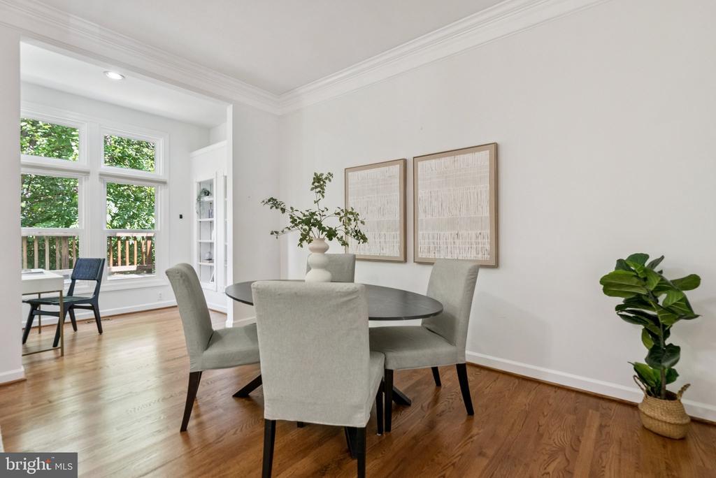 5562 JOWETT COURT