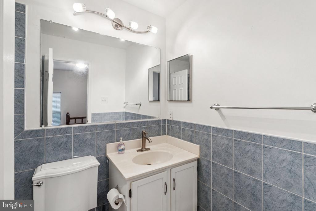 5790 BURKE TOWNE COURT