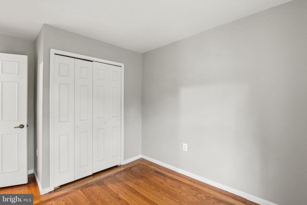 5790 BURKE TOWNE COURT