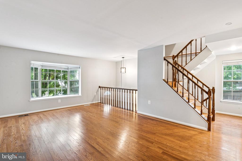 5790 BURKE TOWNE COURT