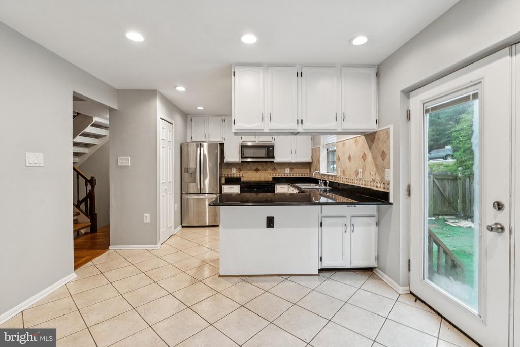 5790 BURKE TOWNE COURT