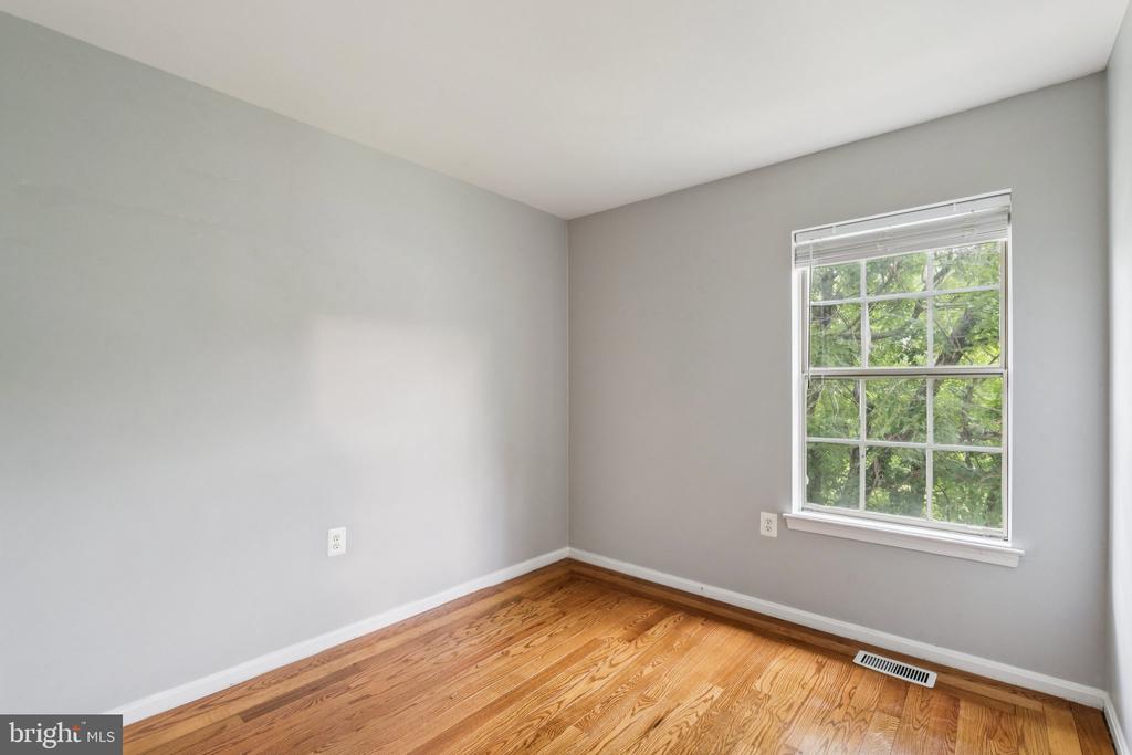 5790 BURKE TOWNE COURT