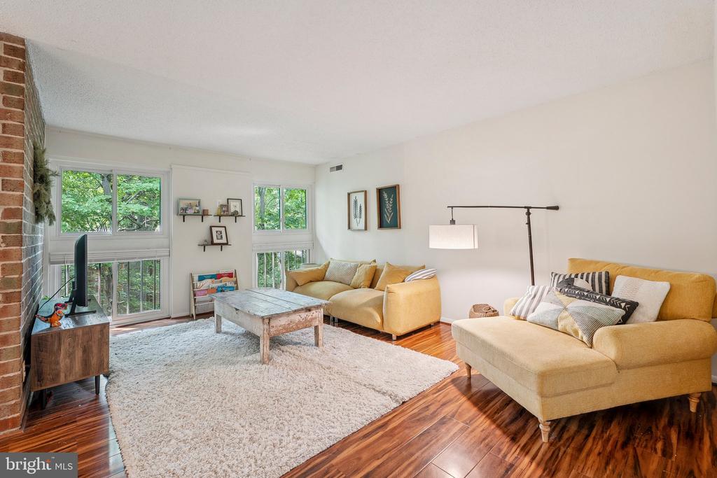 1530 MOORINGS DRIVE 8B/22B