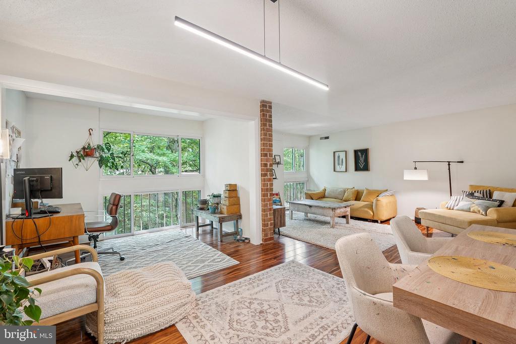 1530 MOORINGS DRIVE 8B/22B