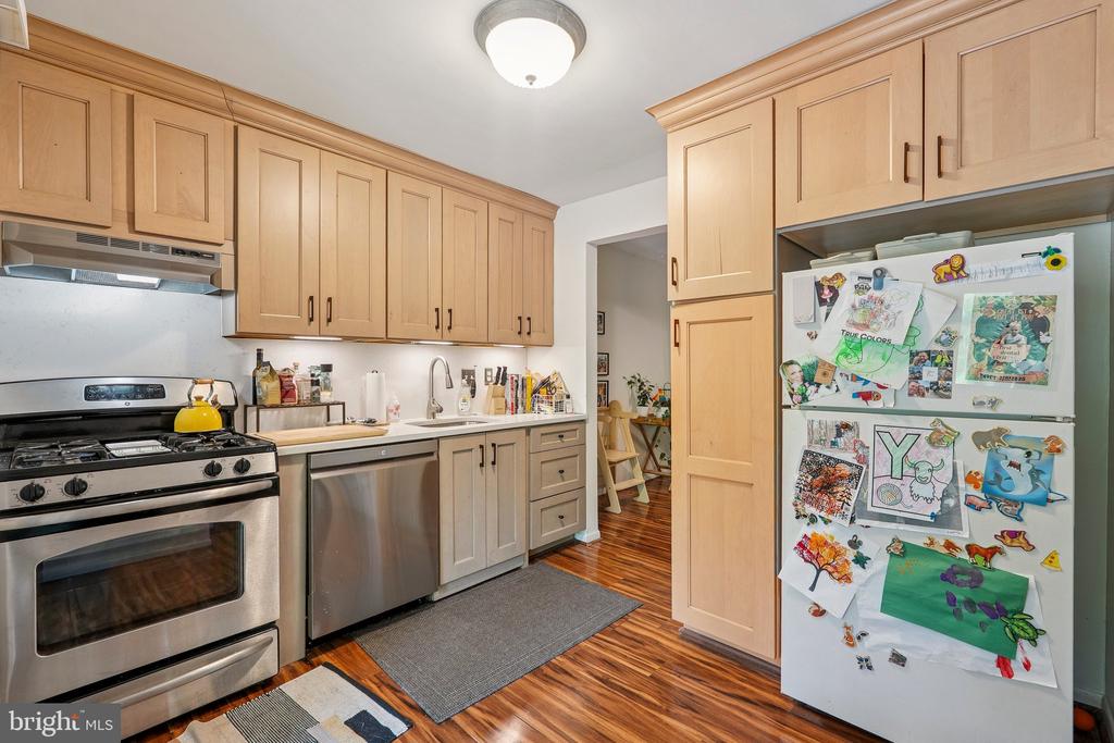 1530 MOORINGS DRIVE 8B/22B