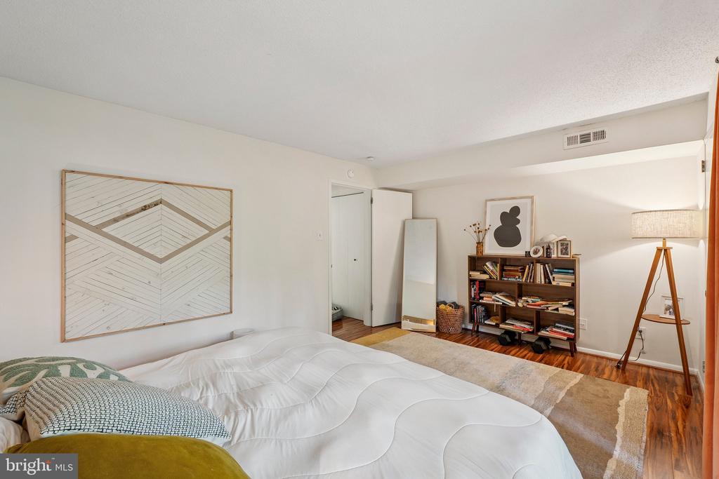1530 MOORINGS DRIVE 8B/22B