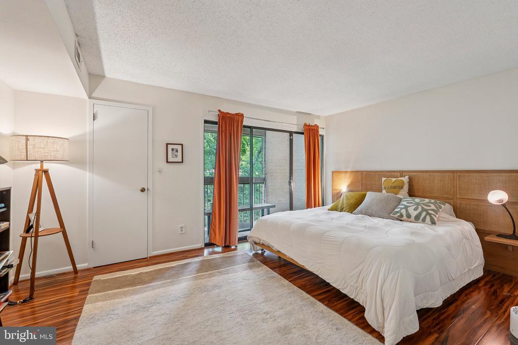 1530 MOORINGS DRIVE 8B/22B