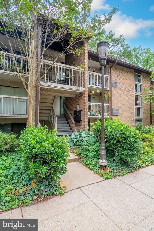 1530 MOORINGS DRIVE 8B/22B