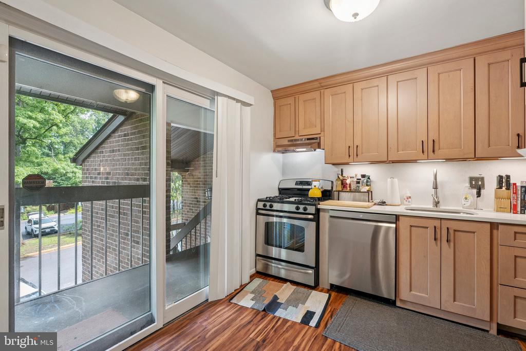 1530 MOORINGS DRIVE 8B/22B