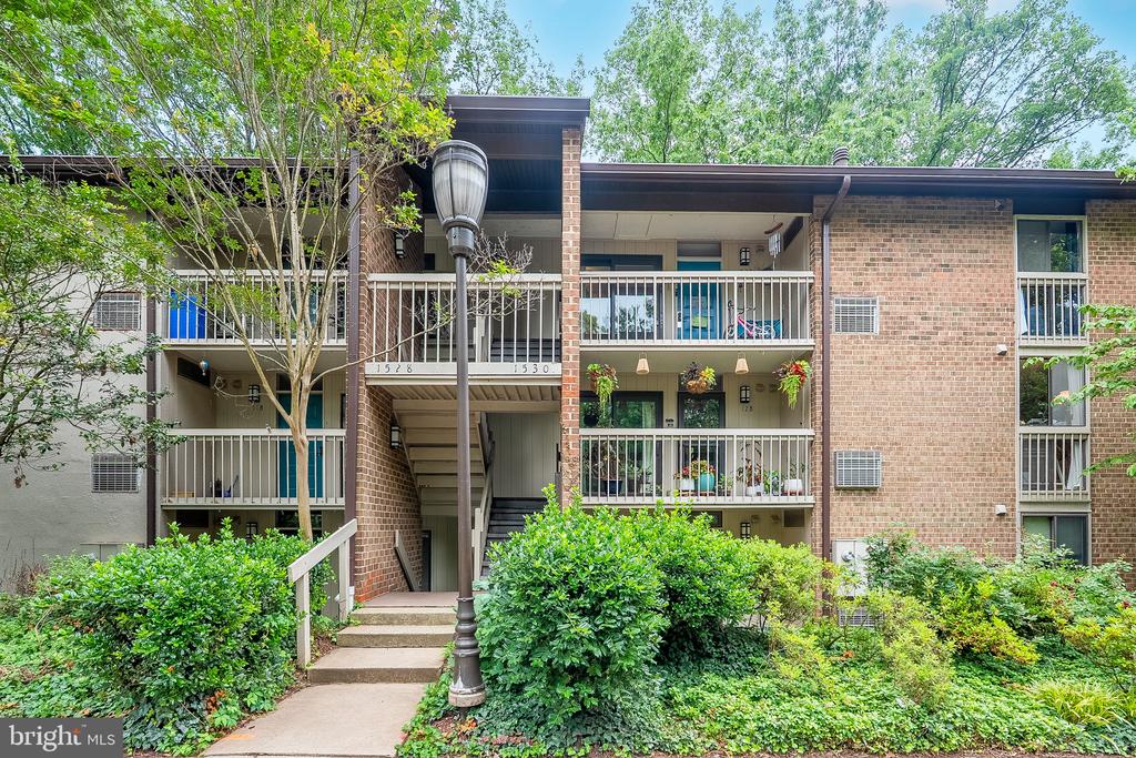 1530 MOORINGS DRIVE 8B/22B