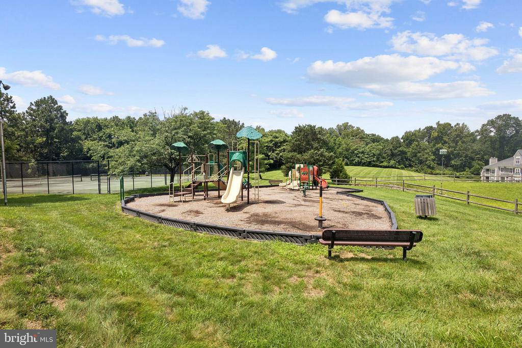 5807 ORCHARD HILL COURT 5807