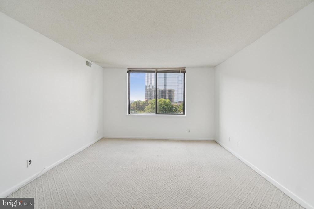 3709 S GEORGE MASON DRIVE 604