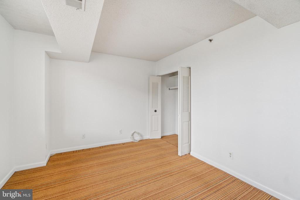 3709 S GEORGE MASON DRIVE 604