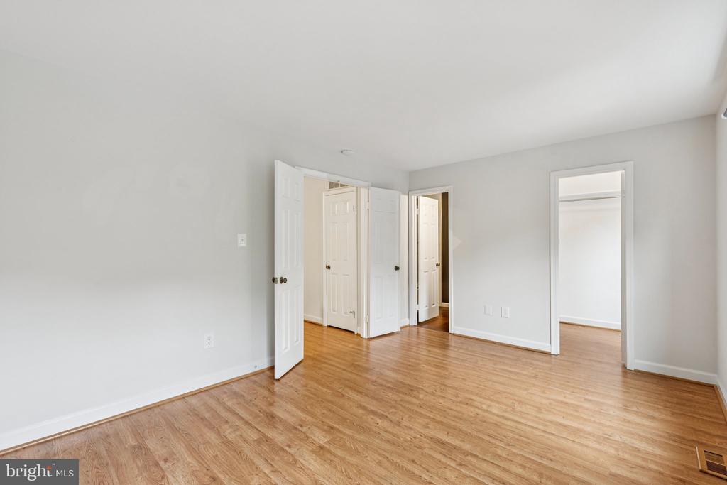 5875 WOODFIELD ESTATES DRIVE