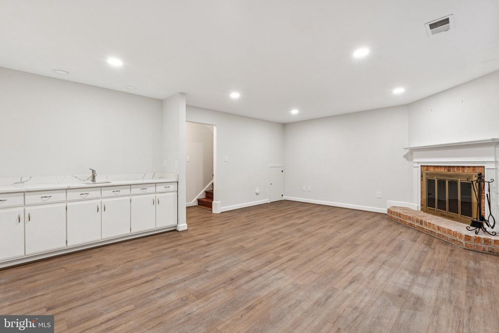 5875 WOODFIELD ESTATES DRIVE