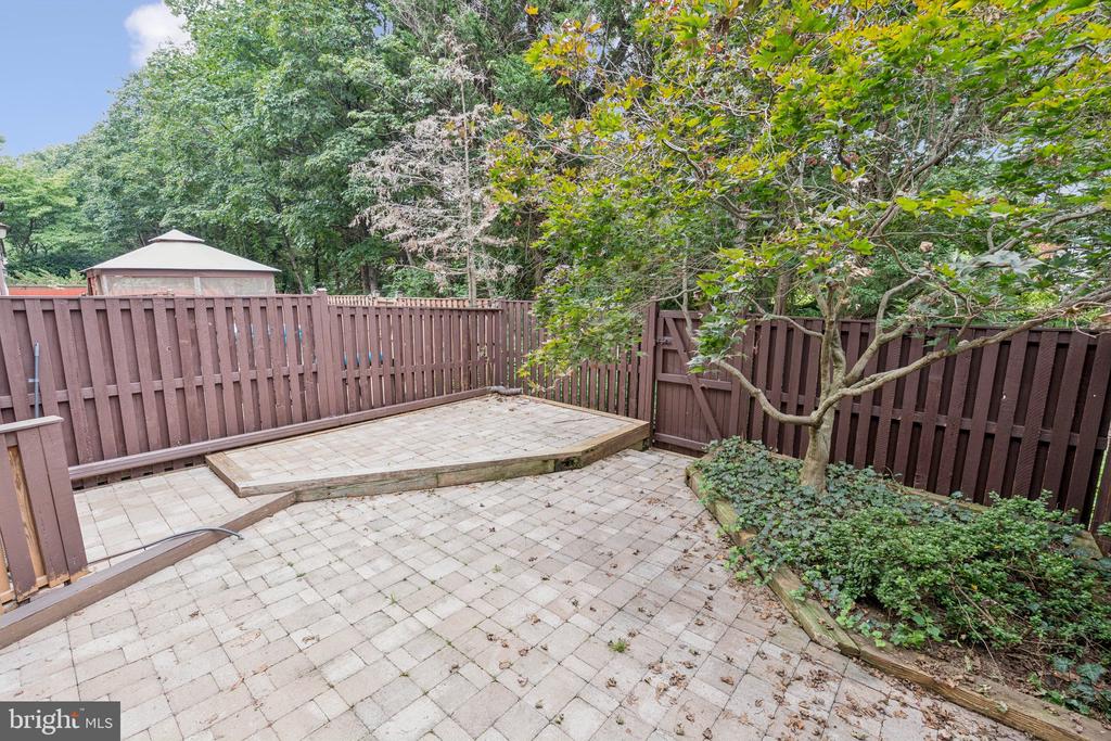 5875 WOODFIELD ESTATES DRIVE