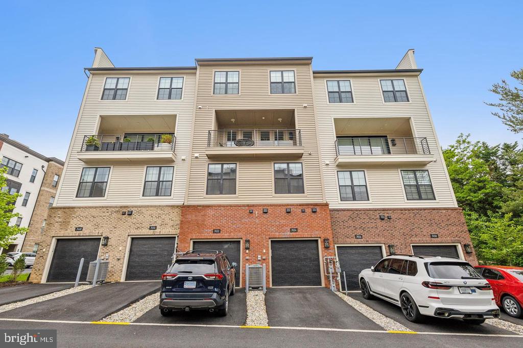 7454 BACKETT WOOD TERRACE 403