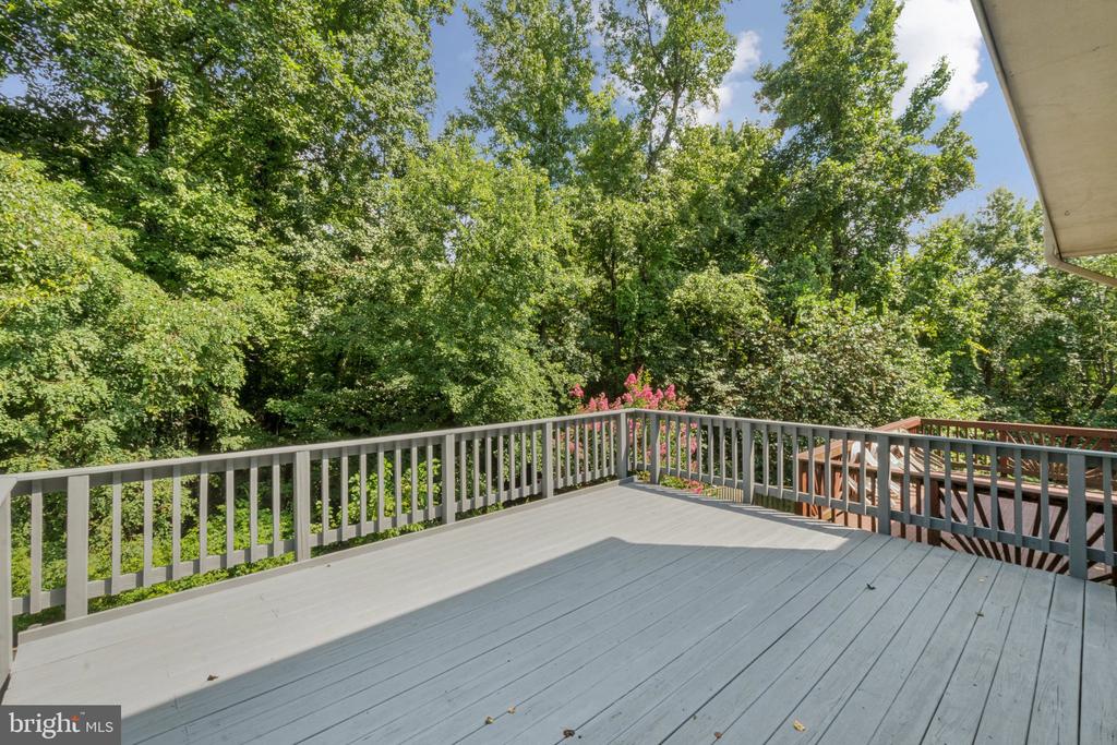9157 SHEFFIELD HUNT COURT