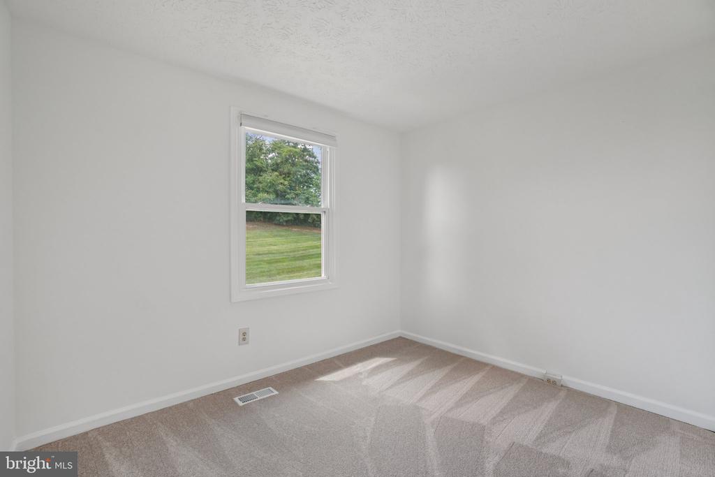 9157 SHEFFIELD HUNT COURT