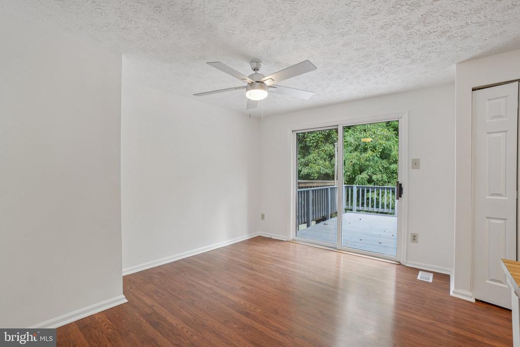 9157 SHEFFIELD HUNT COURT