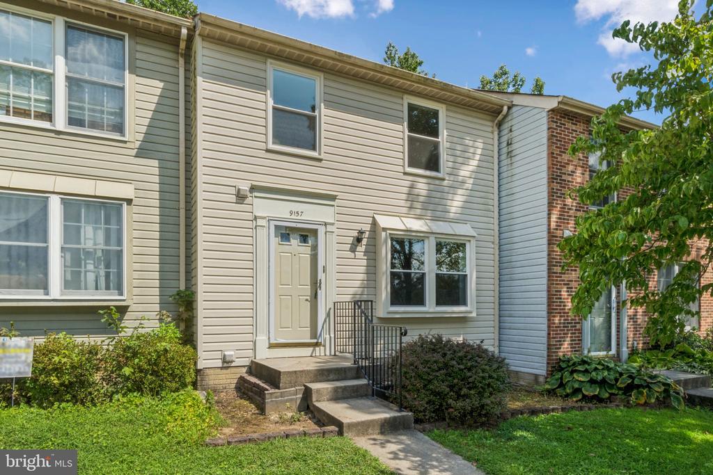 9157 SHEFFIELD HUNT COURT