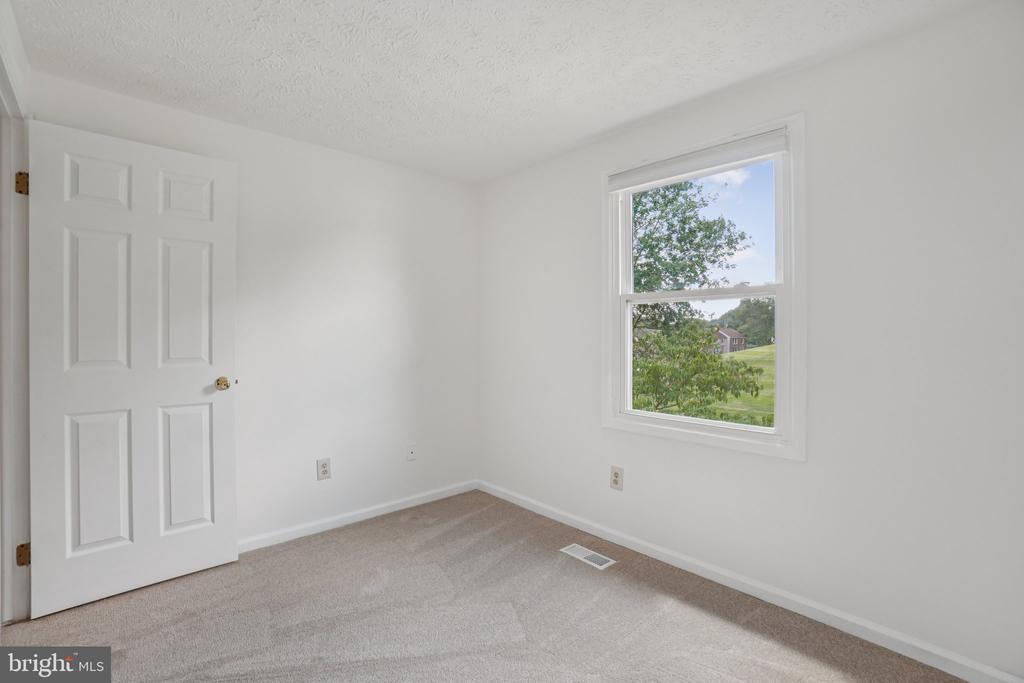 9157 SHEFFIELD HUNT COURT