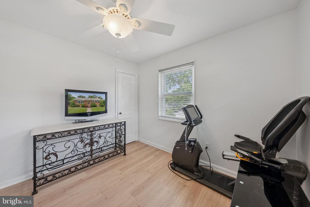 3702 HEATHER COURT