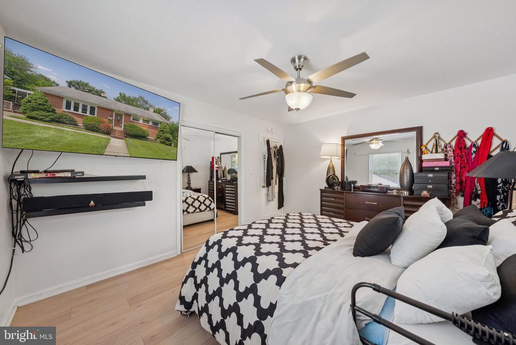 3702 HEATHER COURT