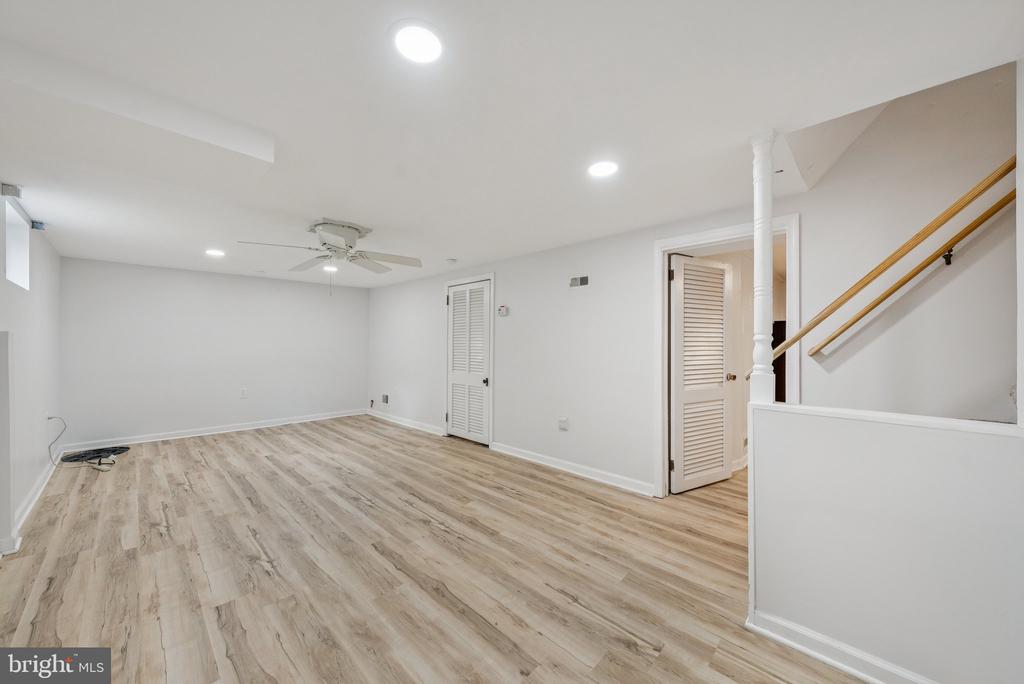 3702 HEATHER COURT