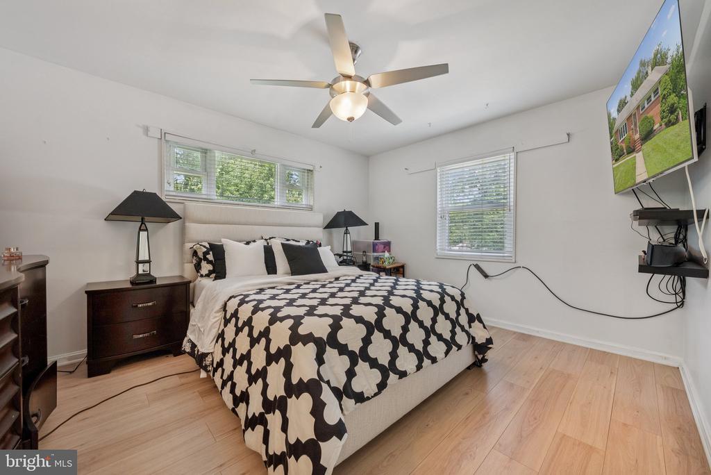 3702 HEATHER COURT