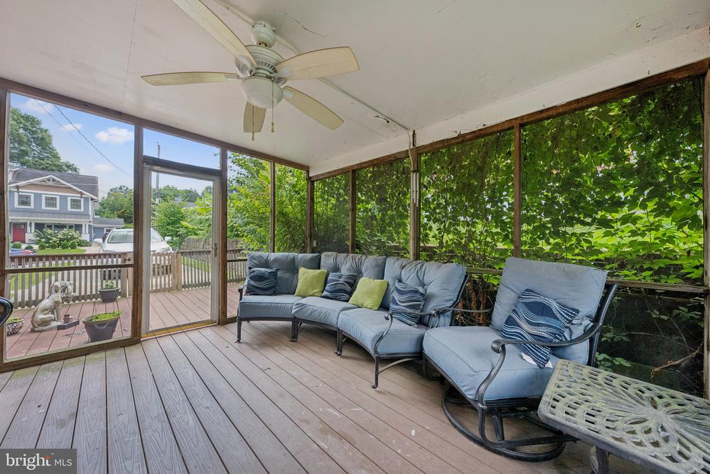 3702 HEATHER COURT