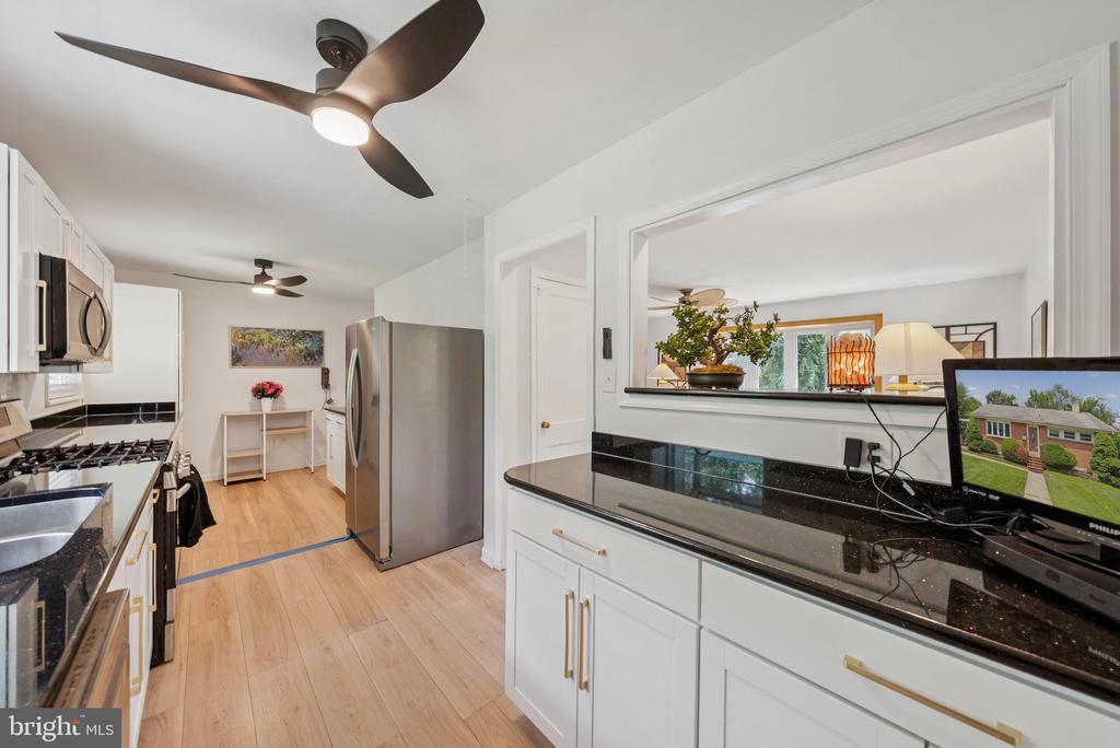 3702 HEATHER COURT
