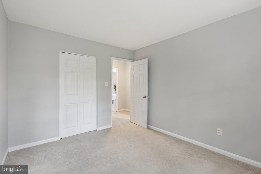 5427 SAFE HARBOR COURT