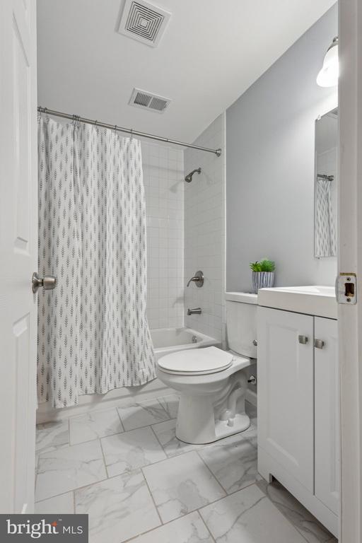 5427 SAFE HARBOR COURT
