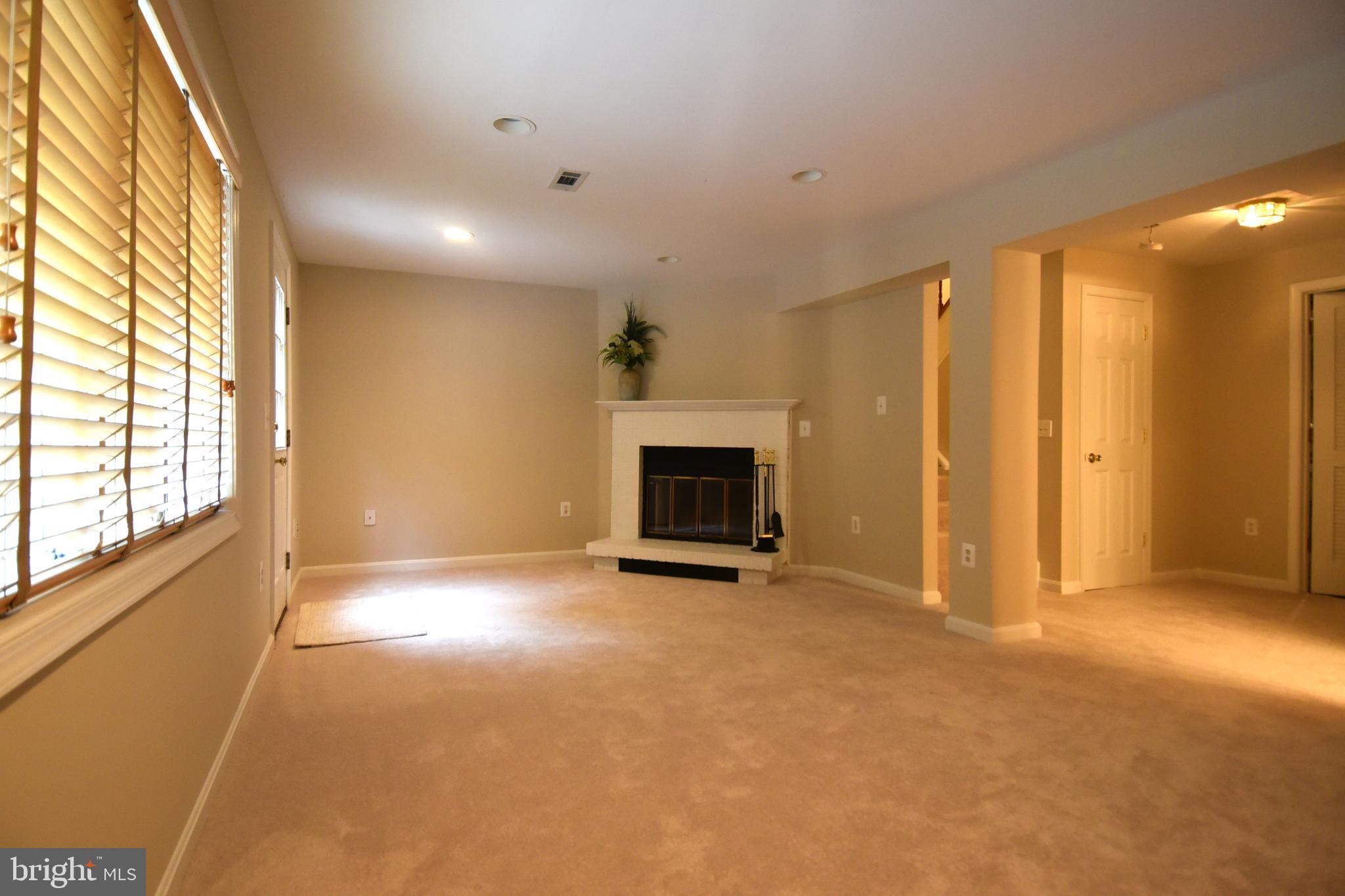 1118 CASPER DRIVE