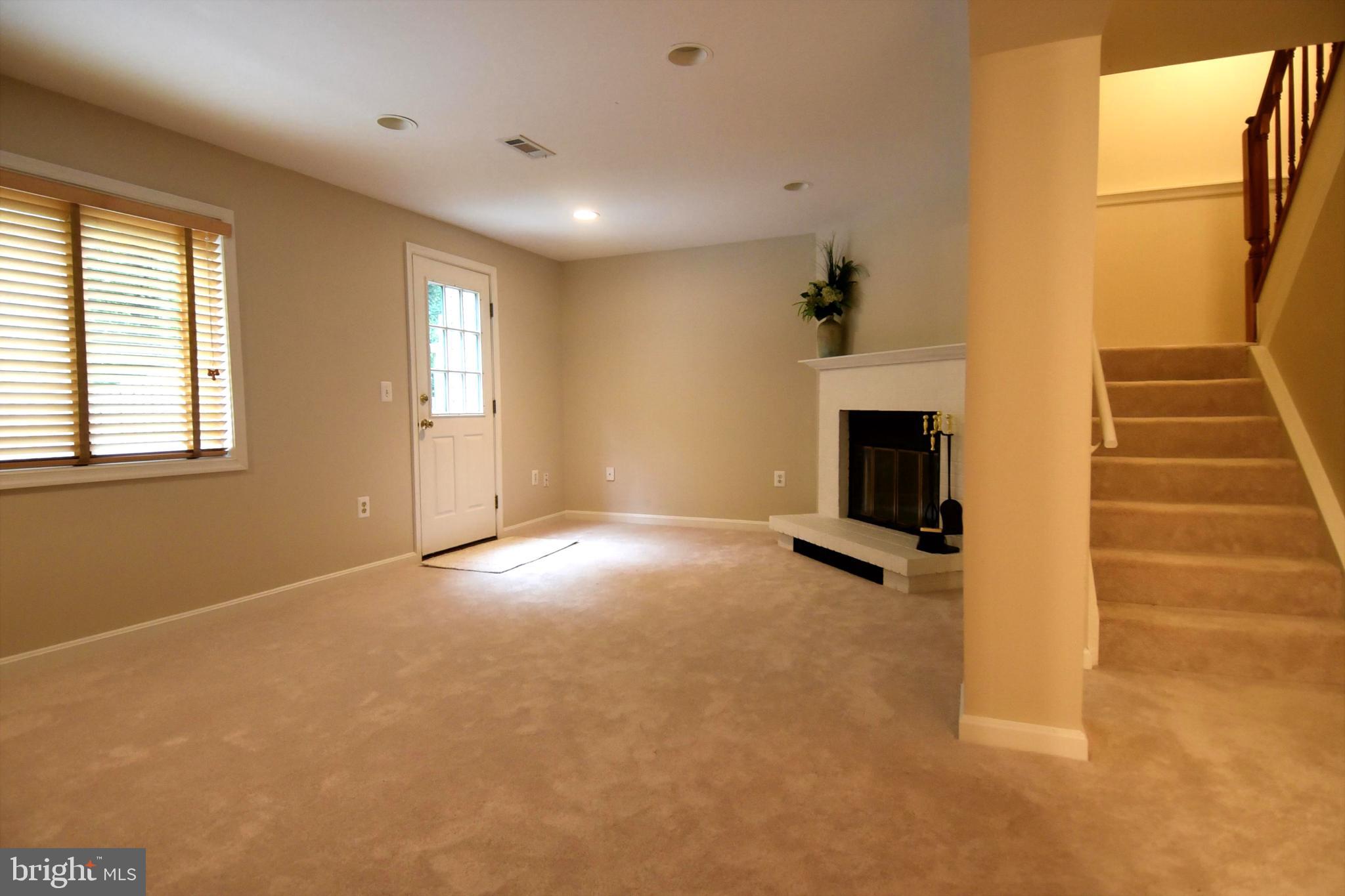 1118 CASPER DRIVE