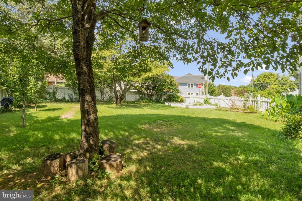 7009 HICKORY HILL ROAD