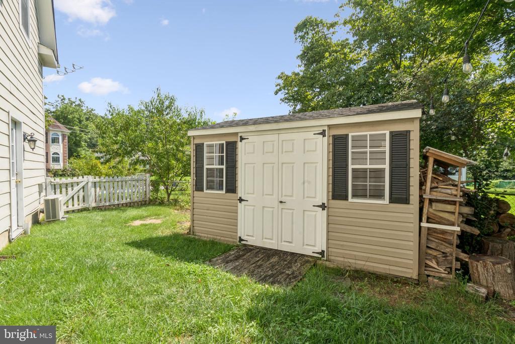 7009 HICKORY HILL ROAD