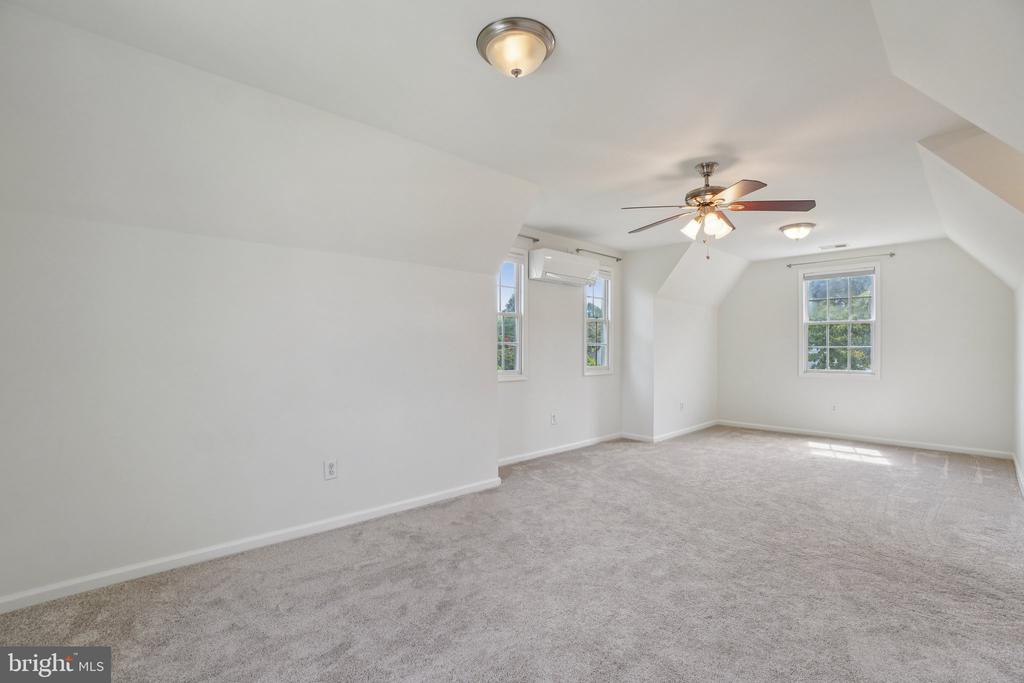 7009 HICKORY HILL ROAD