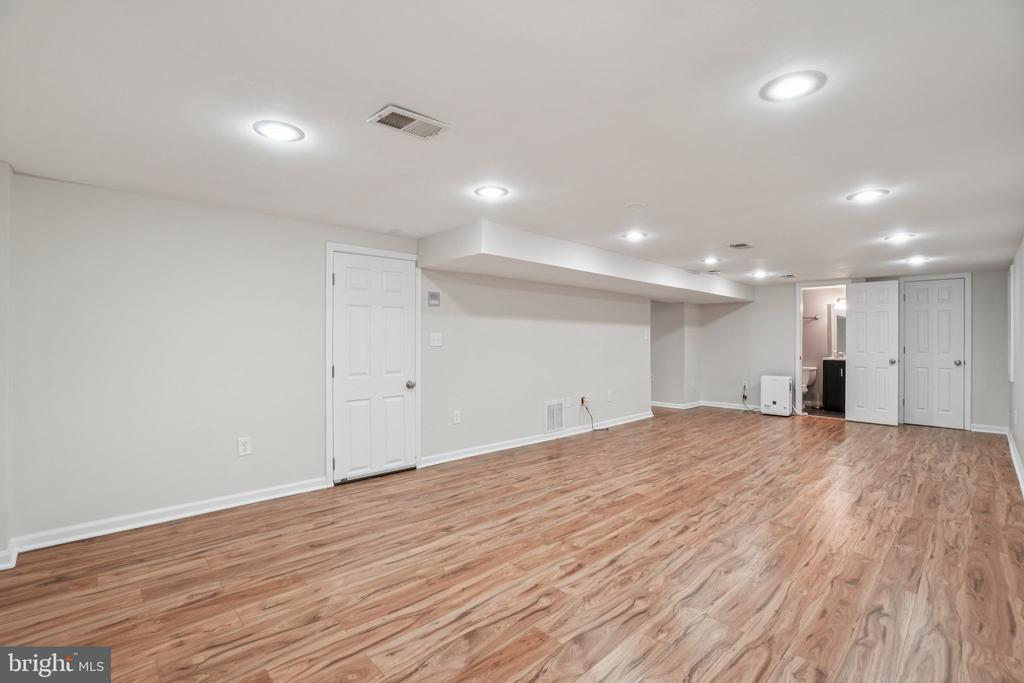 7009 HICKORY HILL ROAD